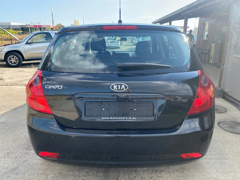 Kia Ceed 1.4, снимка 5 - Автомобили и джипове - 42813760