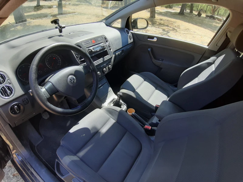 VW Golf 1.9 105, снимка 5 - Автомобили и джипове - 46769957