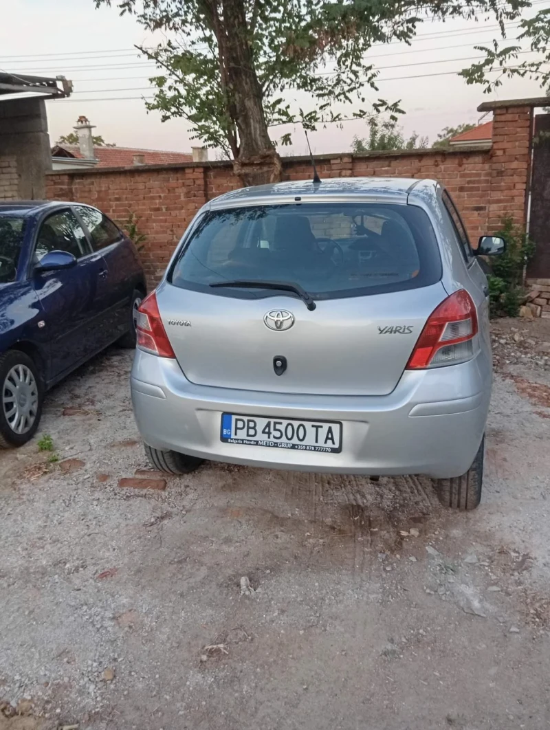 Toyota Yaris 1.0 , снимка 4 - Автомобили и джипове - 47624338