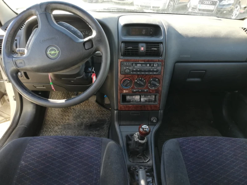 Opel Astra Метан, снимка 5 - Автомобили и джипове - 48178101