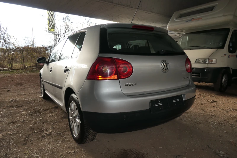 VW Golf 1.6FSi 116кс 6ск НАВИГАЦИЯ BLUETOOTH, снимка 6 - Автомобили и джипове - 48883275