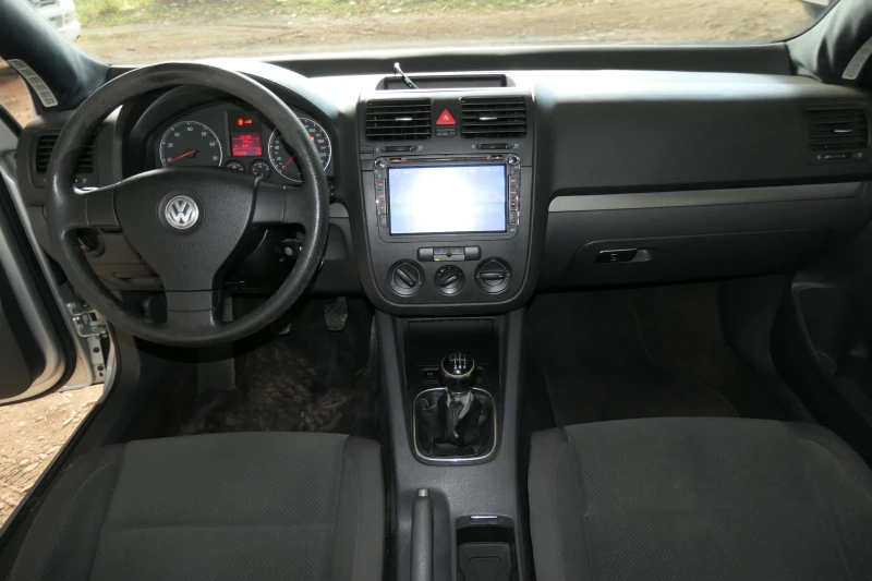 VW Golf 1.6FSi 116кс 6ск НАВИГАЦИЯ BLUETOOTH, снимка 12 - Автомобили и джипове - 48883275