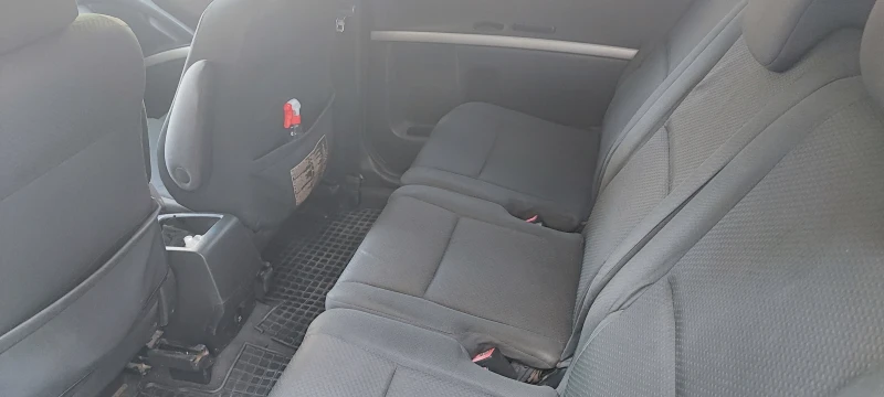 Toyota Corolla verso, снимка 10 - Автомобили и джипове - 52243032