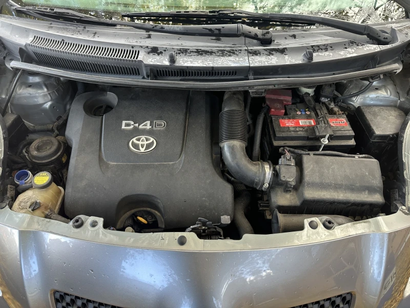 Toyota Yaris 1, 4 D4-D, снимка 9 - Автомобили и джипове - 52395959