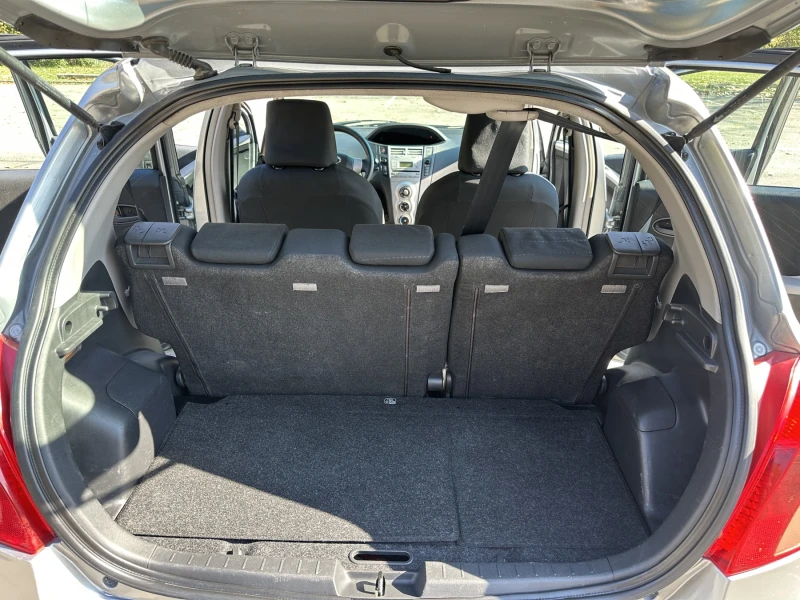 Toyota Yaris 1, 4 D4-D, снимка 7 - Автомобили и джипове - 52395959