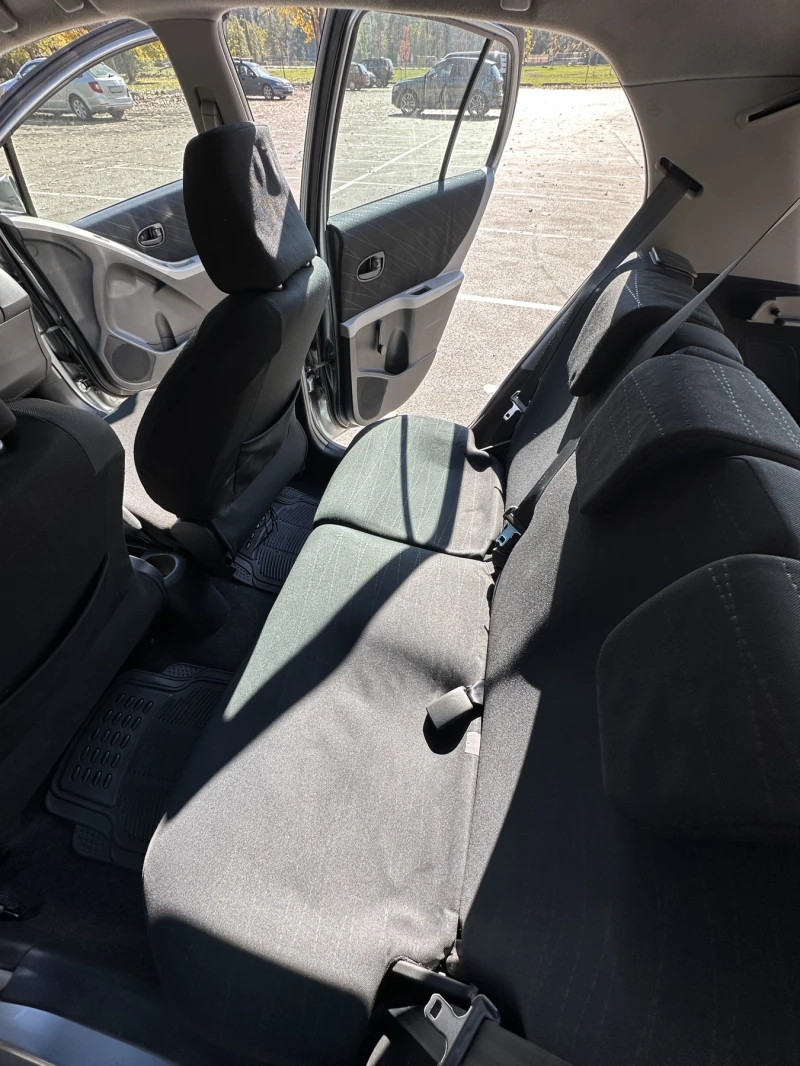 Toyota Yaris 1, 4 D4-D, снимка 6 - Автомобили и джипове - 52395959