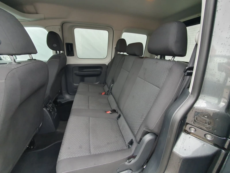 VW Caddy Trendline TGI BMT 5 места, снимка 4 - Автомобили и джипове - 52531940