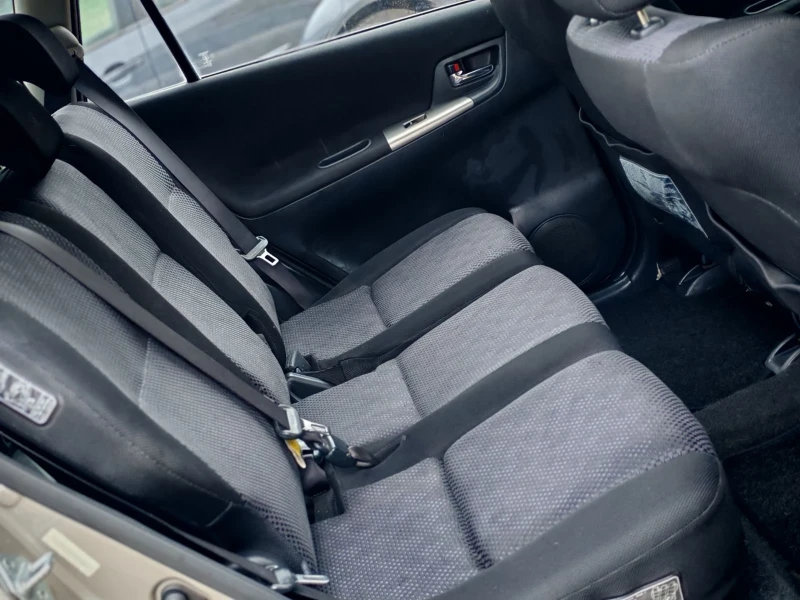 Toyota Corolla verso, снимка 8 - Автомобили и джипове - 52892830