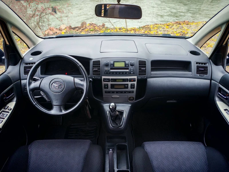 Toyota Corolla verso, снимка 12 - Автомобили и джипове - 52892830