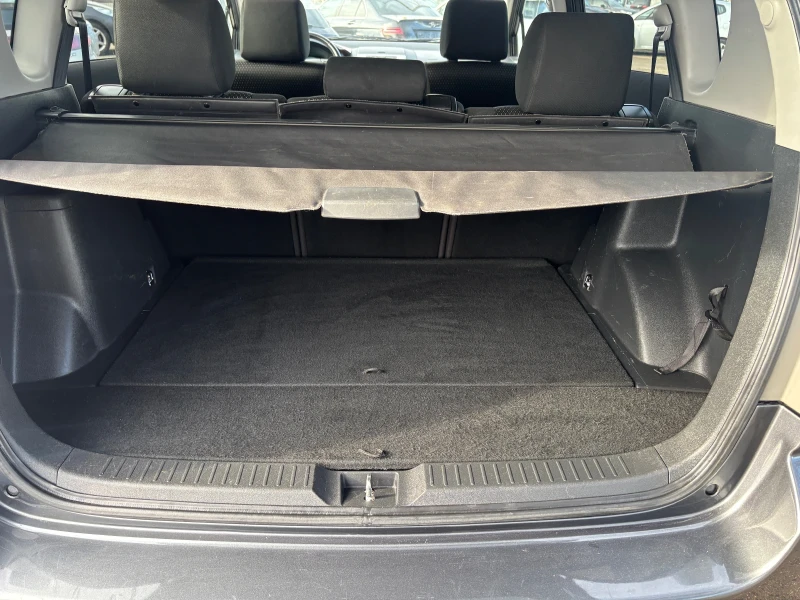 Toyota Corolla verso 2009+ ФЕЙС+ 2.2+ 136кс+ 6ск+ С.ИСТОРИЯ, снимка 12 - Автомобили и джипове - 53476196