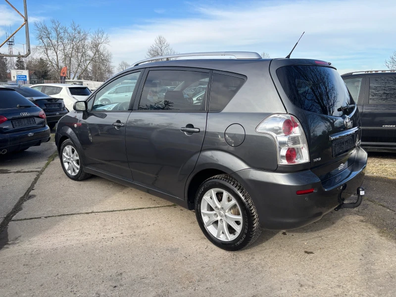 Toyota Corolla verso 2009+ ФЕЙС+ 2.2+ 136кс+ 6ск+ С.ИСТОРИЯ, снимка 6 - Автомобили и джипове - 53476196