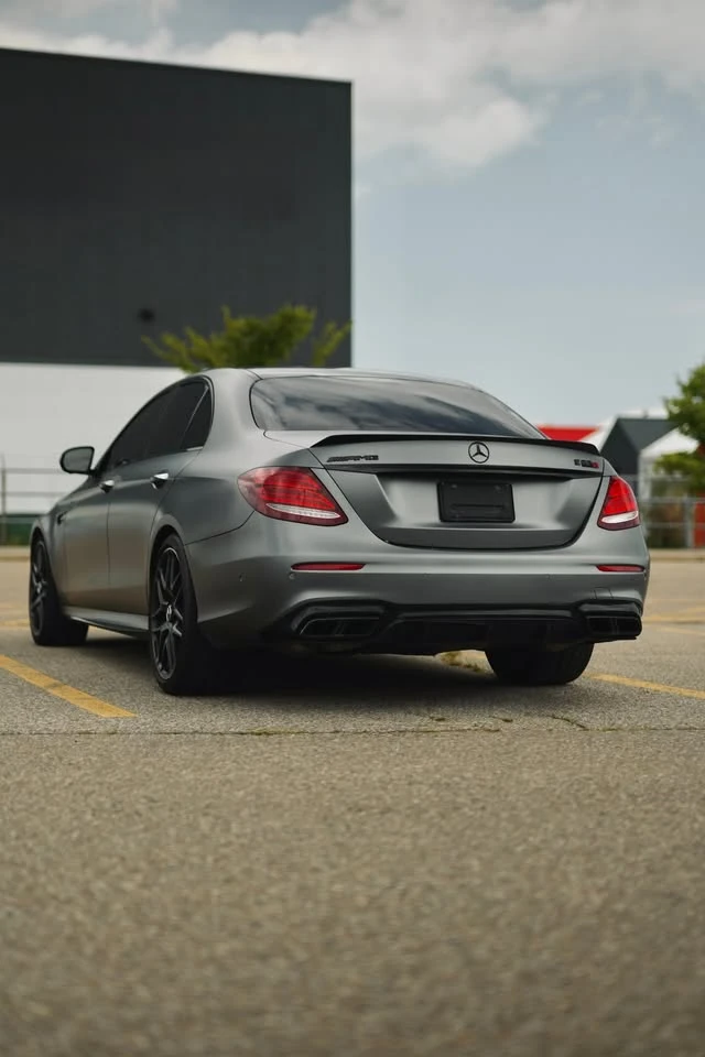 Mercedes-Benz E 63 AMG * s* С РЕГИСТРАЦИЯ&АВТО КРЕДИТ - изображение 6