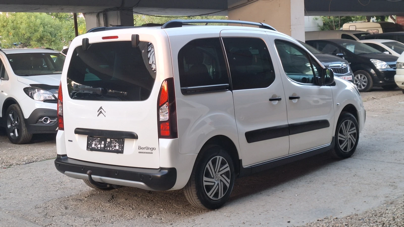 Citroen Berlingo 1.6hdi  Multispace120kc Navi Камера Led euro6 - изображение 6