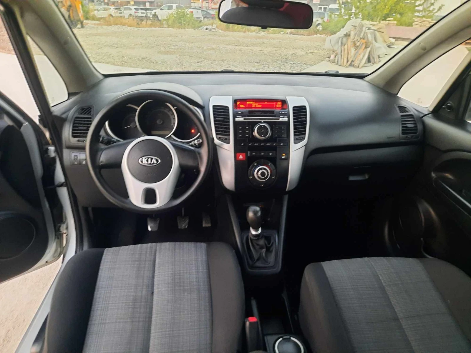 Kia Venga 1.4 i - изображение 10