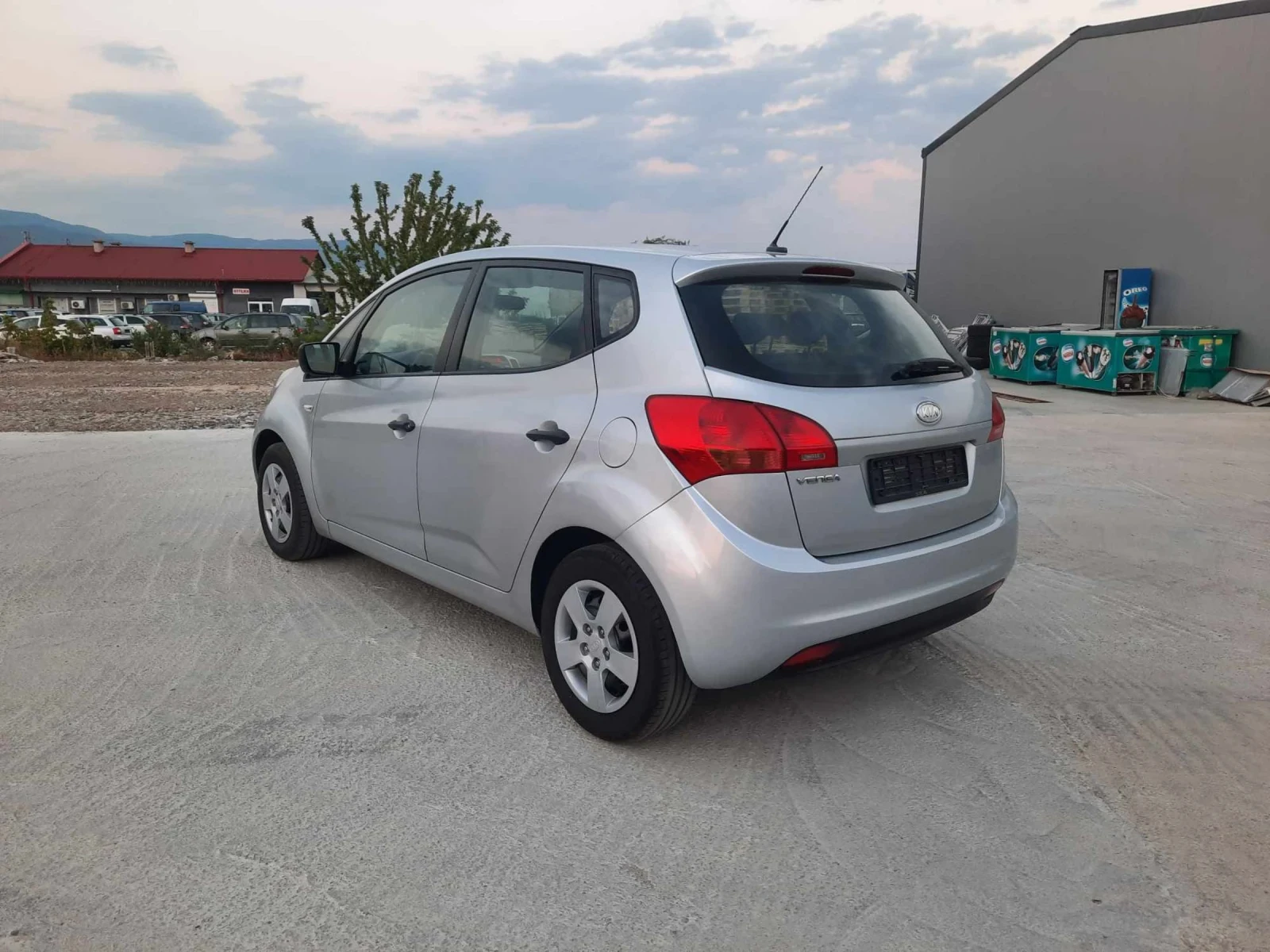 Kia Venga 1.4 i - изображение 5