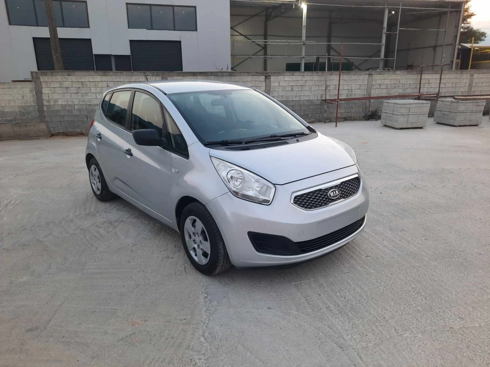 Kia Venga 1.4 i - изображение 2