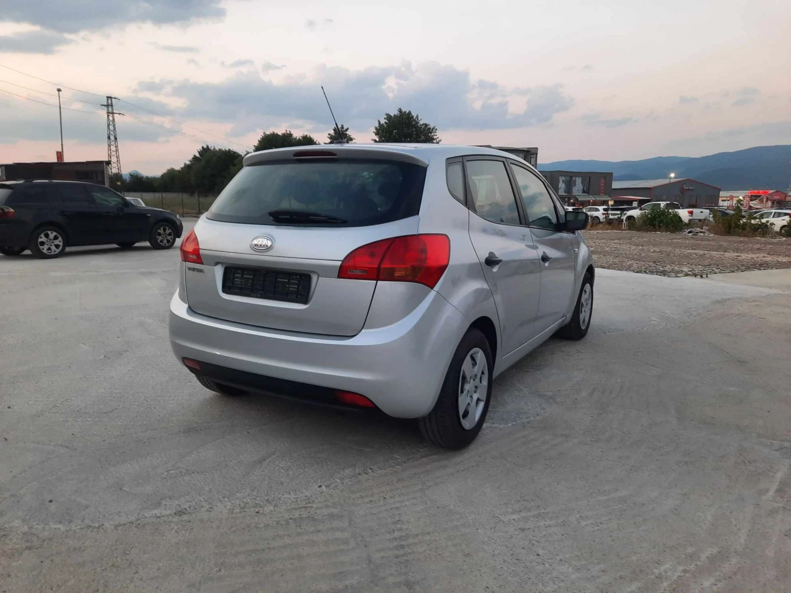 Kia Venga 1.4 i - изображение 3