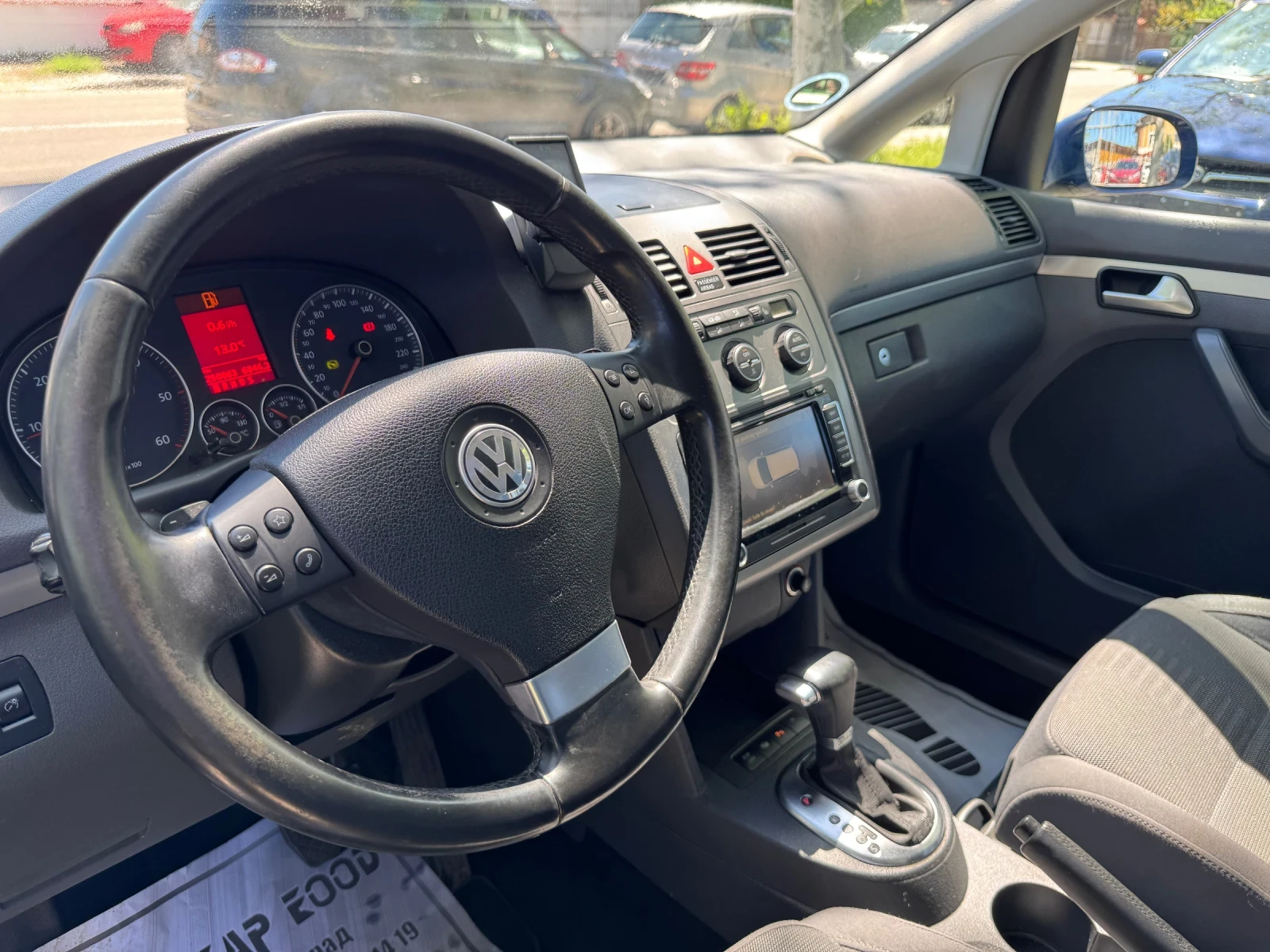 VW Touran 1.9 DIESEL AUSTRIA - изображение 10