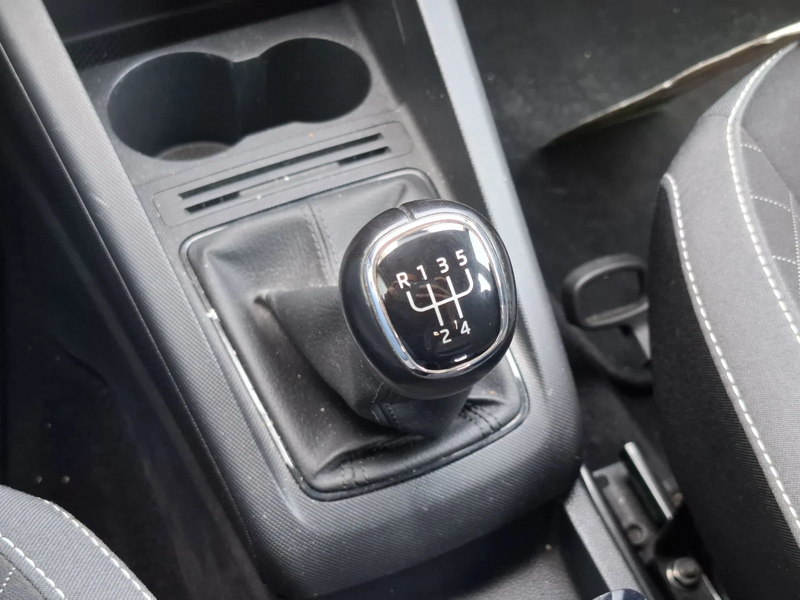 Skoda Fabia 1.0 TSI - изображение 9