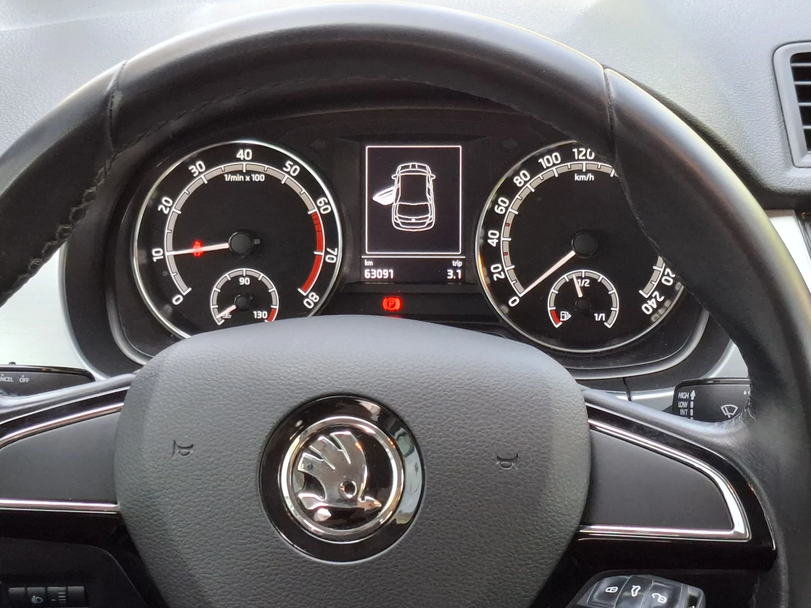Skoda Fabia 1.0 TSI - изображение 7