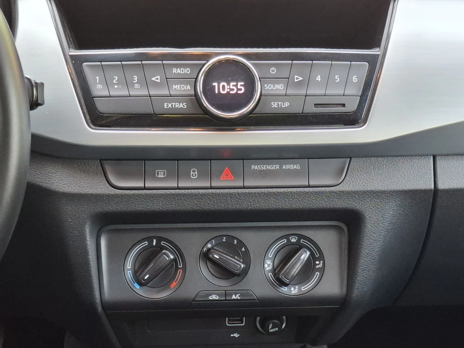 Skoda Fabia 1.0 TSI - изображение 8