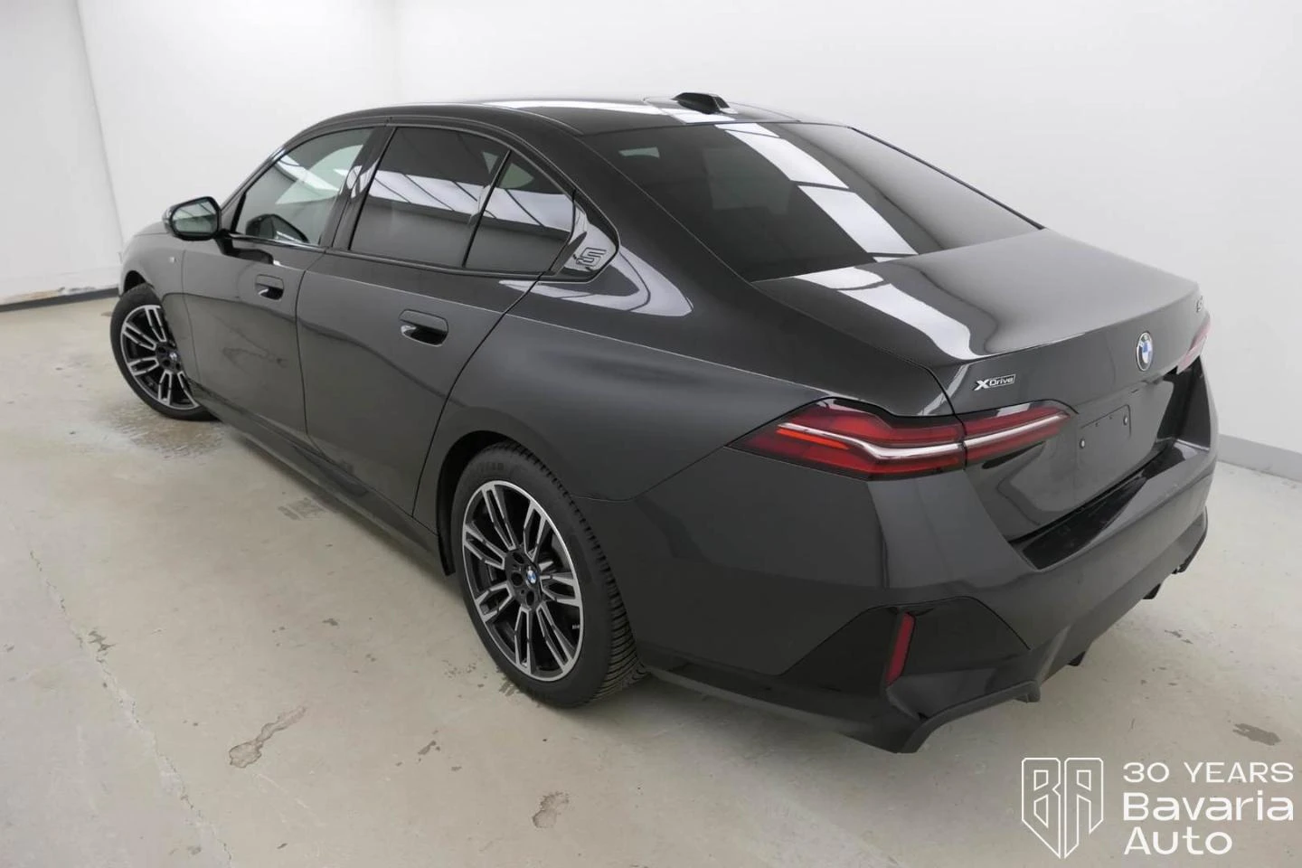 BMW 520  d xDrive M Sport Paket - изображение 2