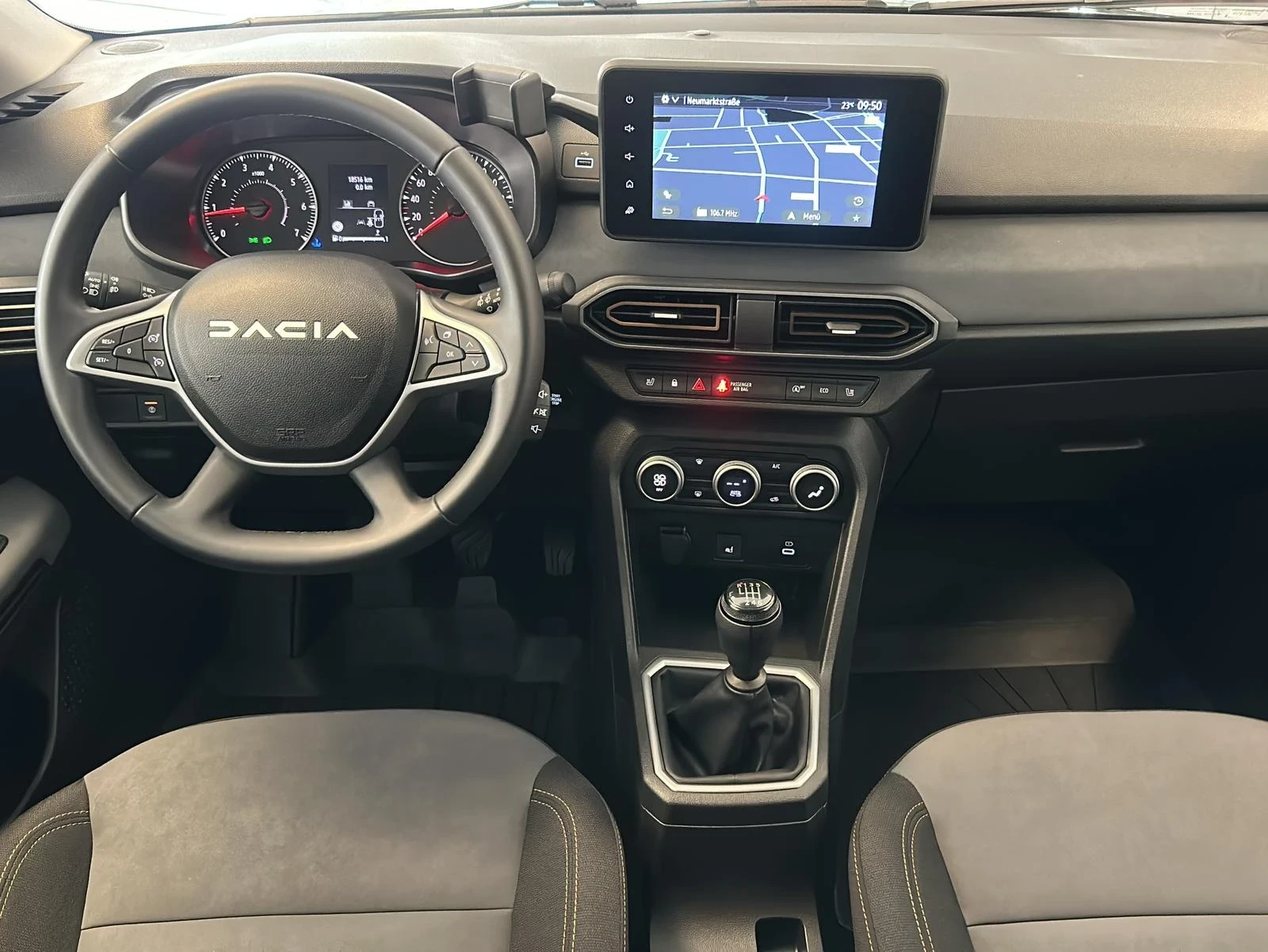 Dacia Jogger TCe 100 Extreme+ 7-SITZ| LED| NAVI| SHZ| KAM | Mobile.bg   13