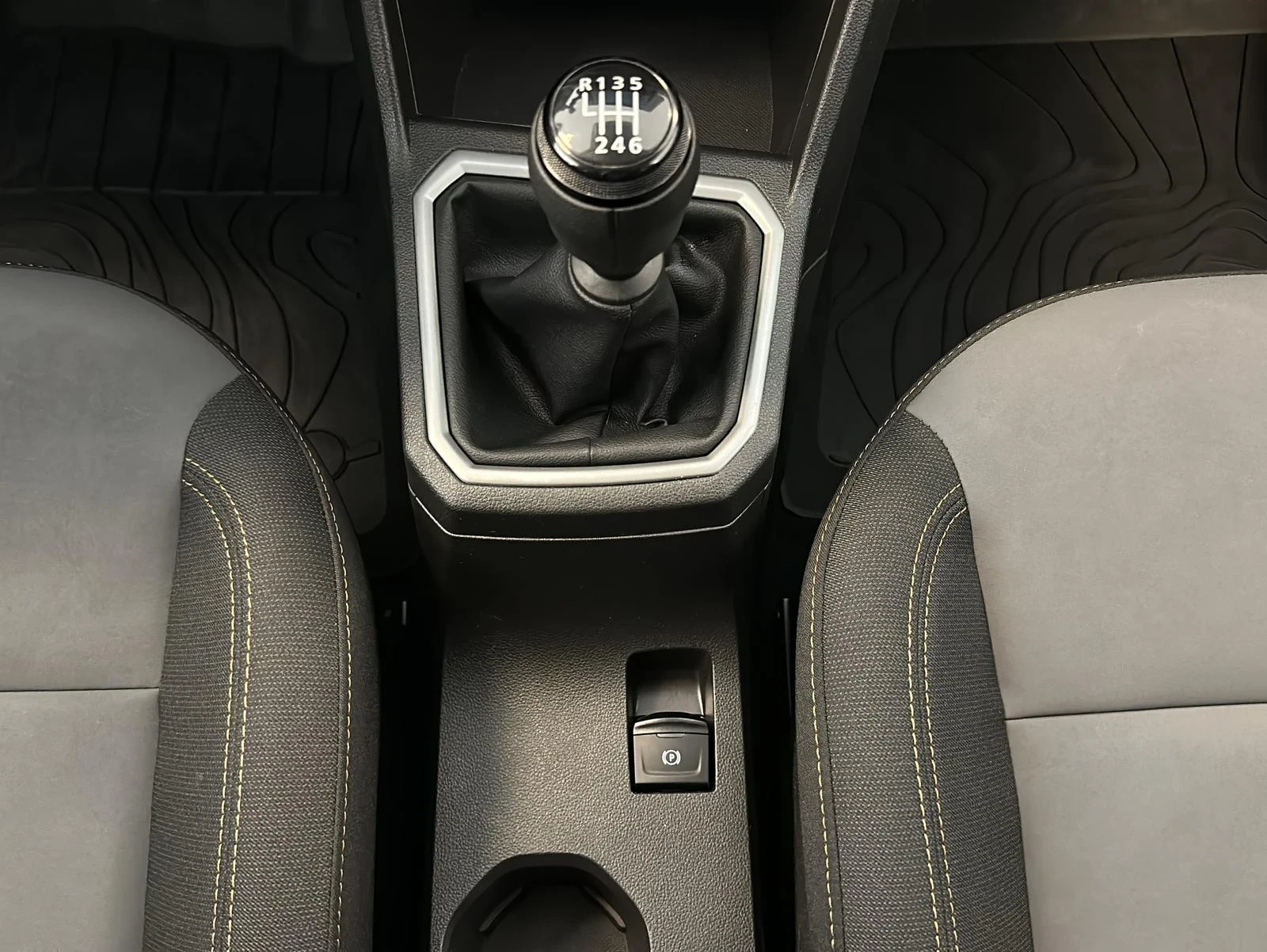 Dacia Jogger TCe 100 Extreme+ 7-SITZ| LED| NAVI| SHZ| KAM | Mobile.bg   17