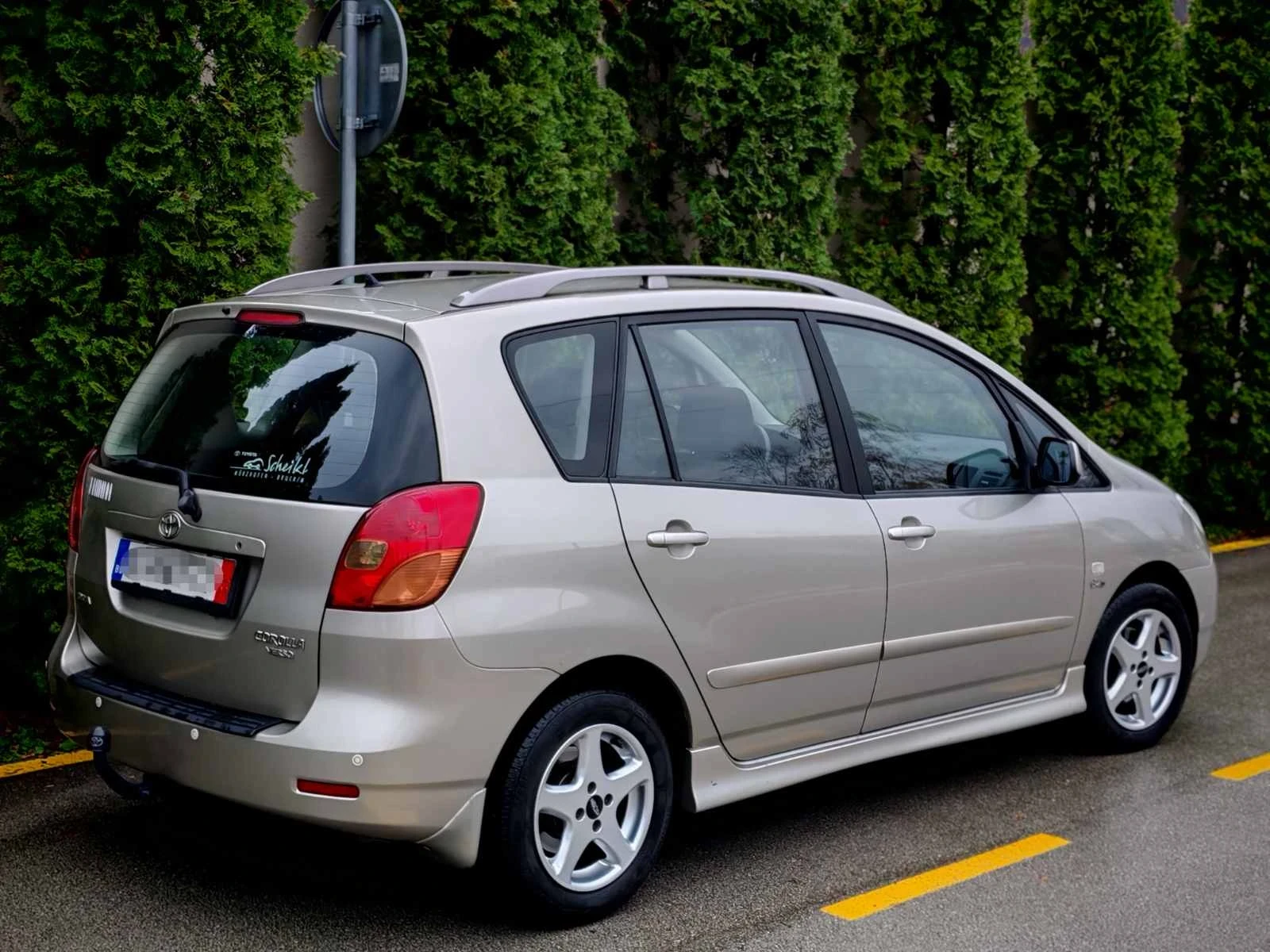 Toyota Corolla verso  - изображение 2