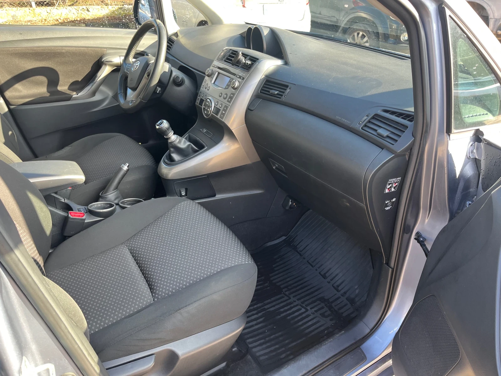 Toyota Verso 2.0D4D Panorama Camera Key Less Go - изображение 7