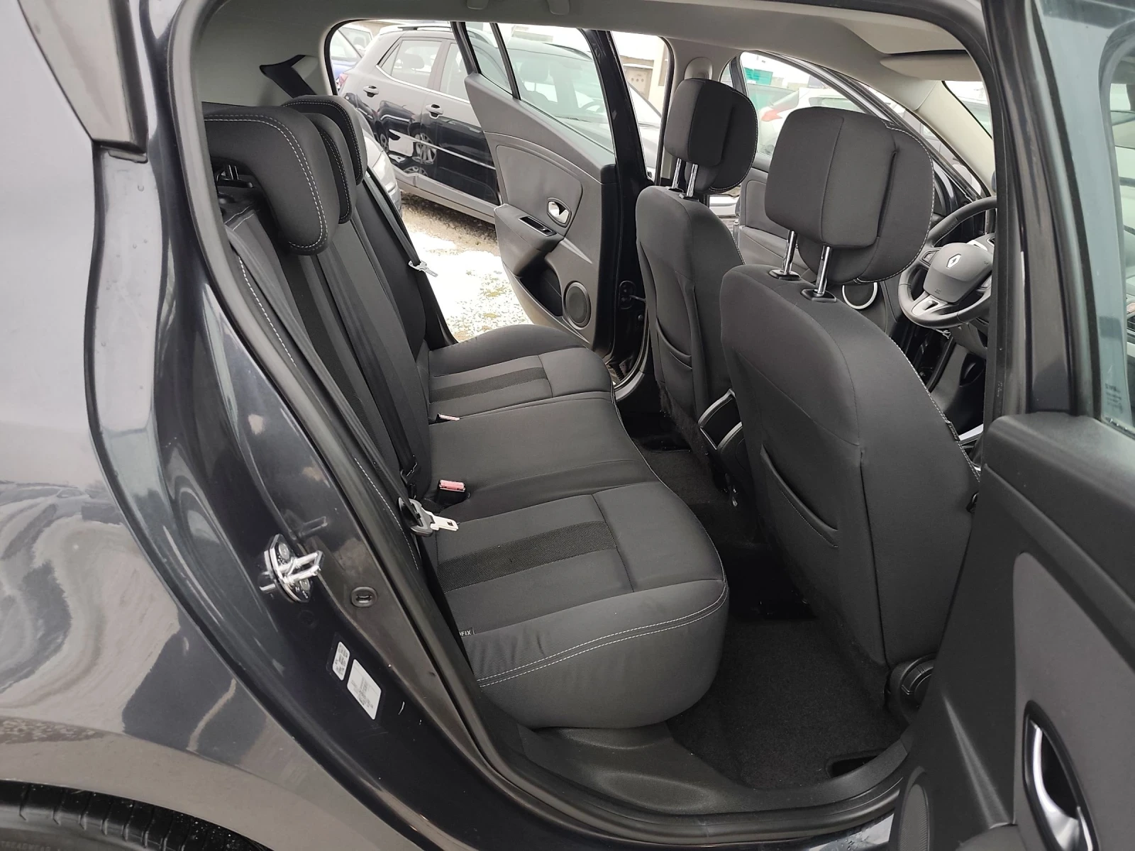 Renault Megane 1.5dci, Италия , Навигация, 6 скорости  - изображение 8