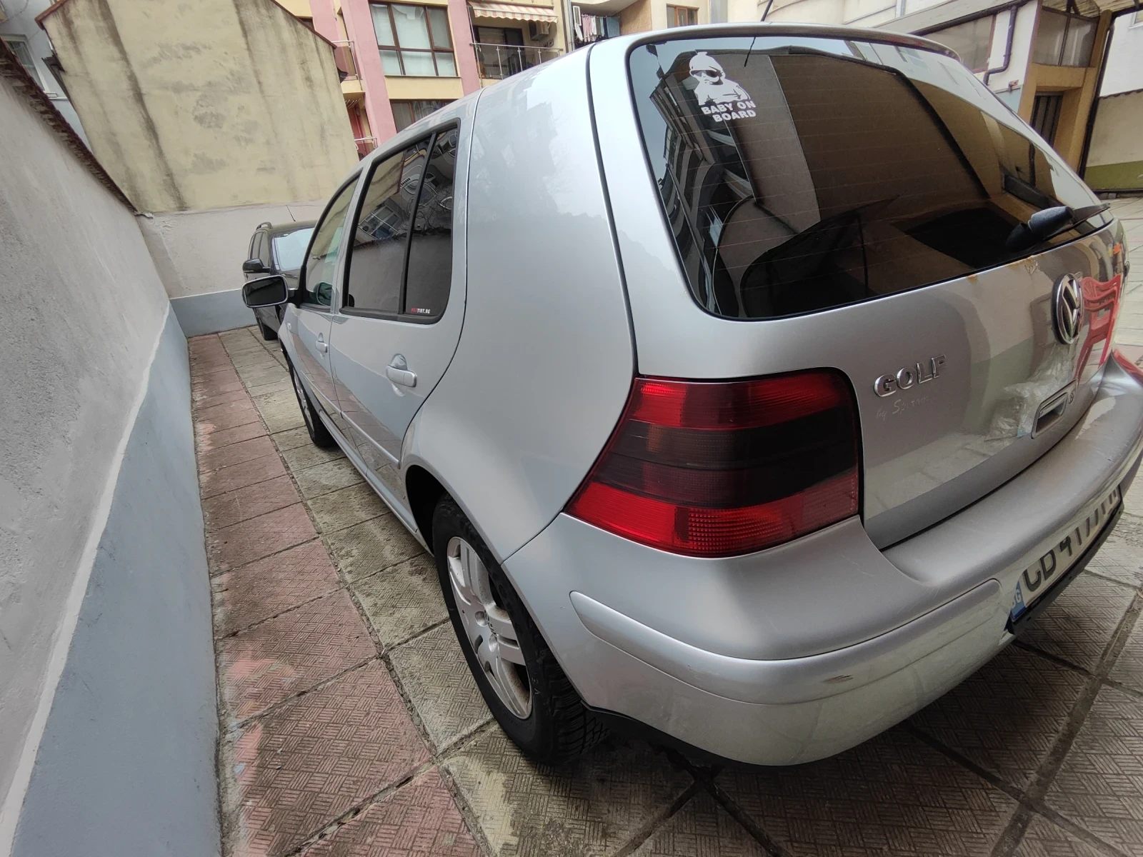 VW Golf 1.9 TDI, снимка 4 - Автомобили и джипове - 53846831