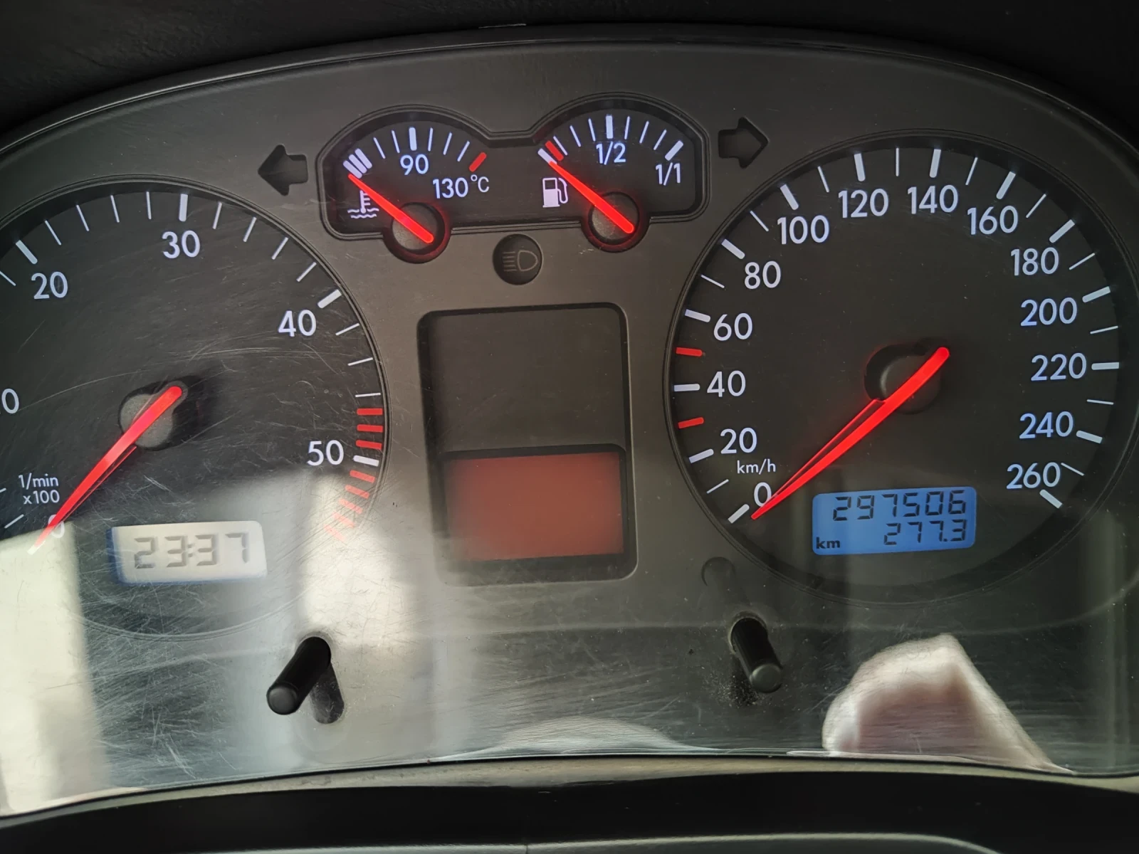 VW Golf 1.9 TDI, снимка 8 - Автомобили и джипове - 53846831