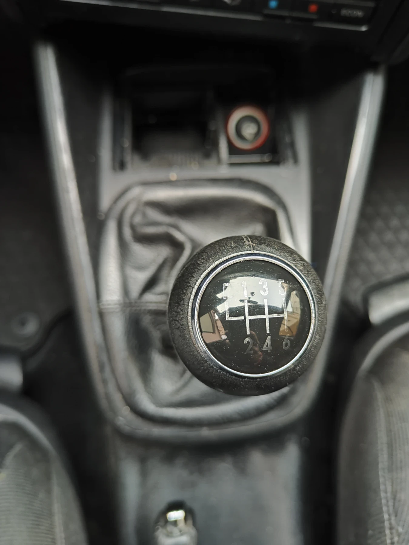 VW Golf 1.9 TDI, снимка 9 - Автомобили и джипове - 53846831