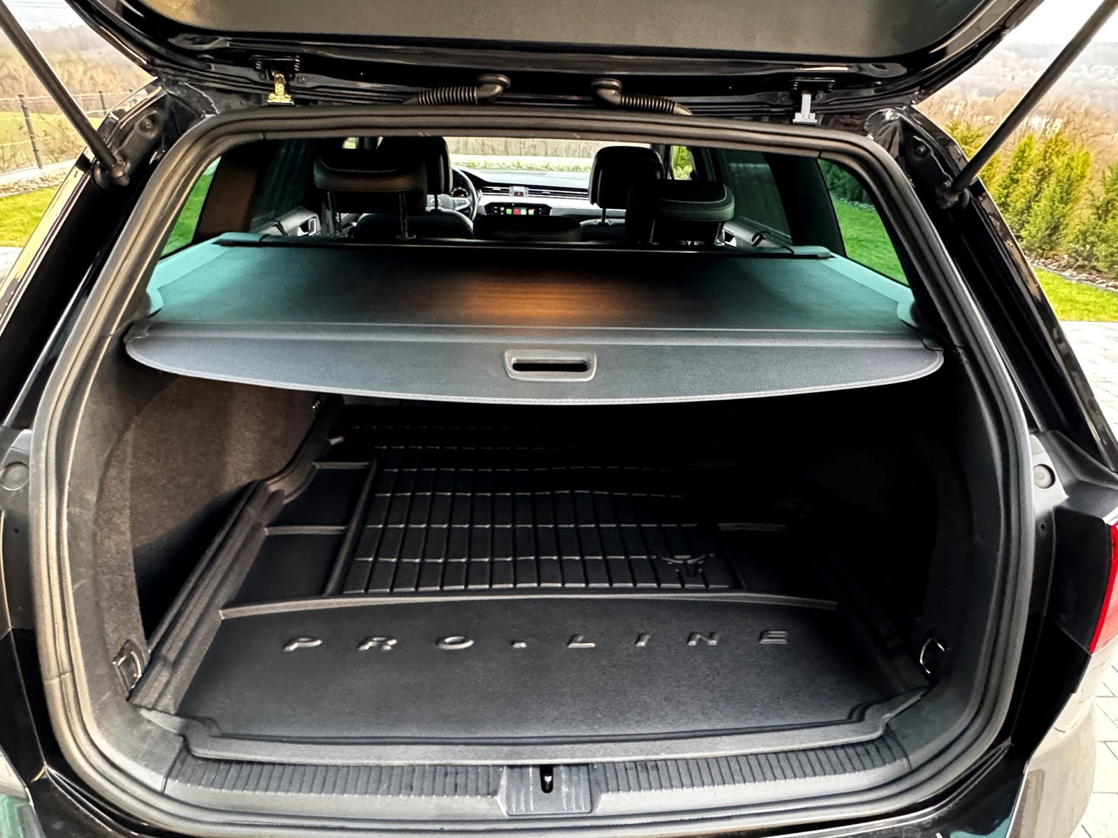 VW Passat 2.0 TDI FACELIFT 200kс LED NAVI, снимка 17 - Автомобили и джипове - 53896865