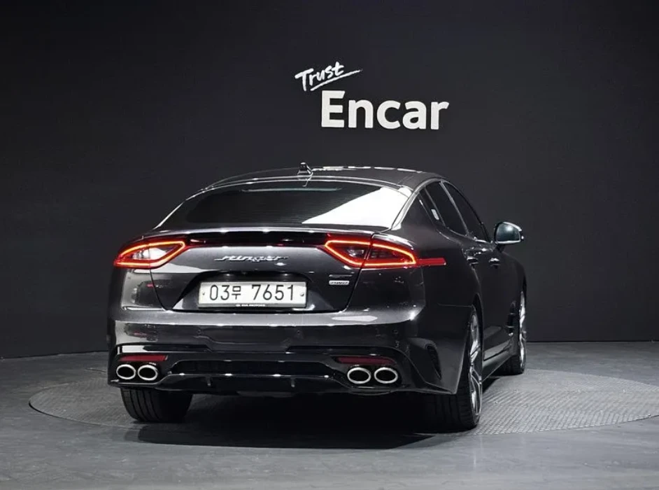 Kia Stinger 3.3 Turbo AWD GT, снимка 4 - Автомобили и джипове - 54483580