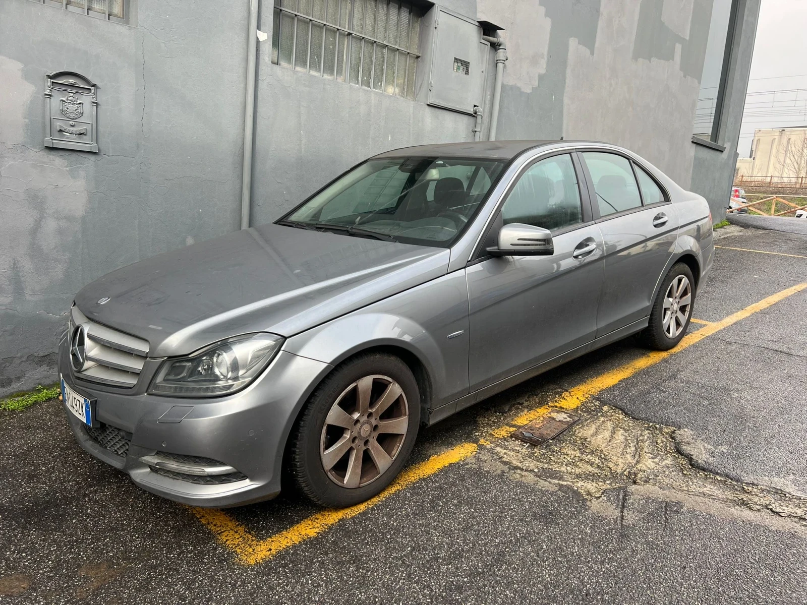 Mercedes-Benz 200