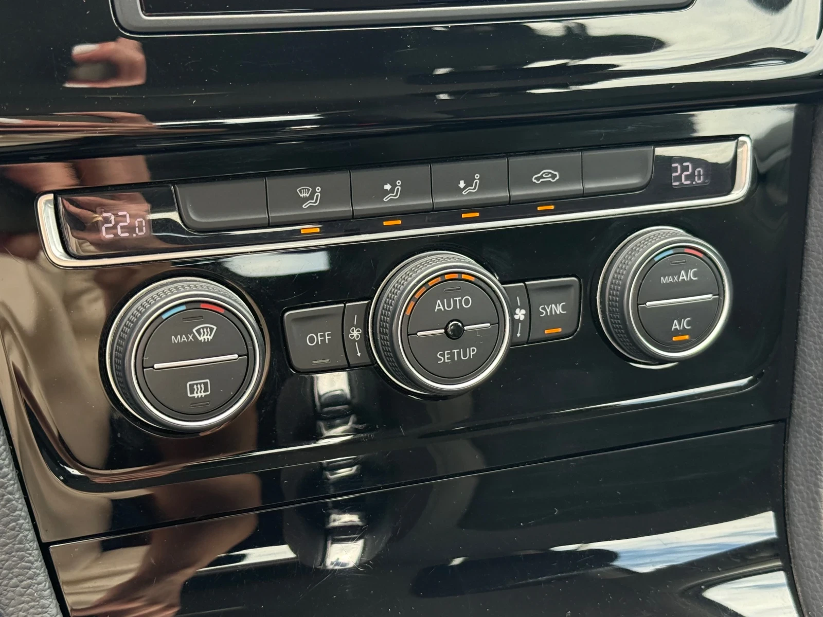 VW Golf 1.4* LPG* 2015г* АВТОМАТИК* 129.000КМ* НОВ* СЕРВИЗ, снимка 15 - Автомобили и джипове - 54896171