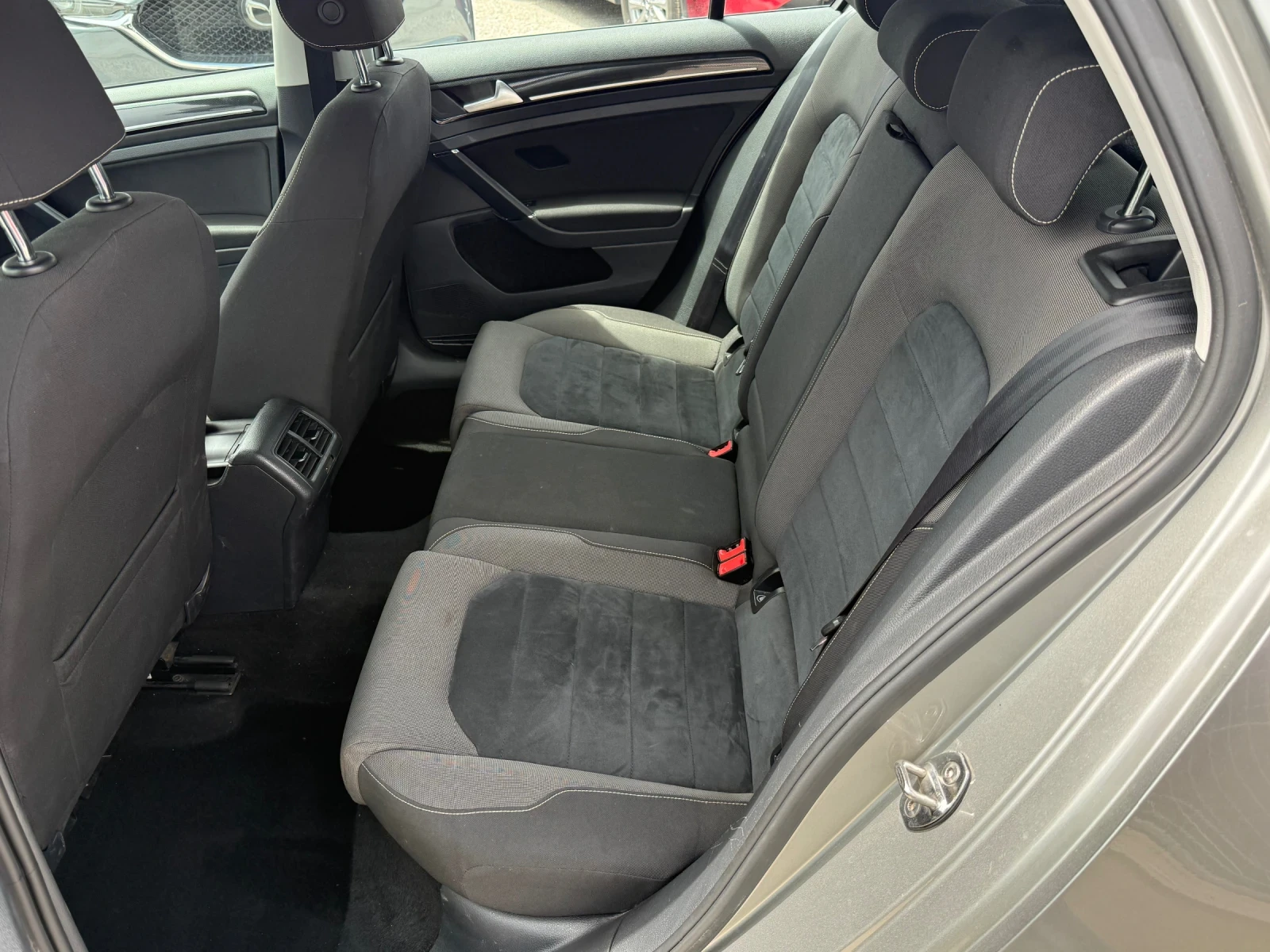 VW Golf 1.4* LPG* 2015г* АВТОМАТИК* 129.000КМ* НОВ* СЕРВИЗ, снимка 9 - Автомобили и джипове - 54896171