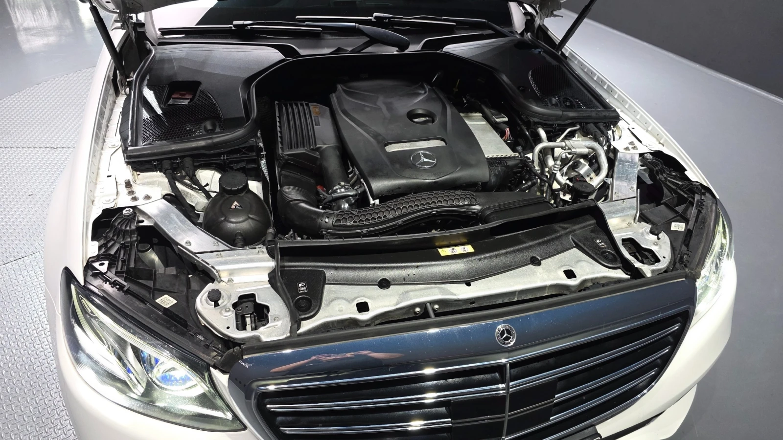 Mercedes-Benz E 300 2.0 Turbo, снимка 5 - Автомобили и джипове - 55476695