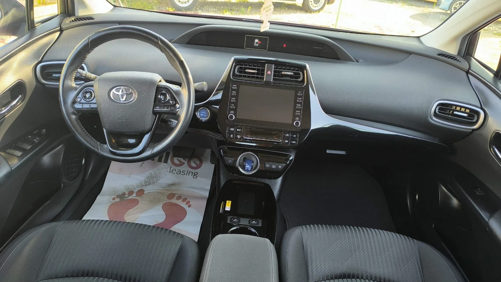 Toyota Prius Prime 1.8, снимка 9 - Автомобили и джипове - 55885068