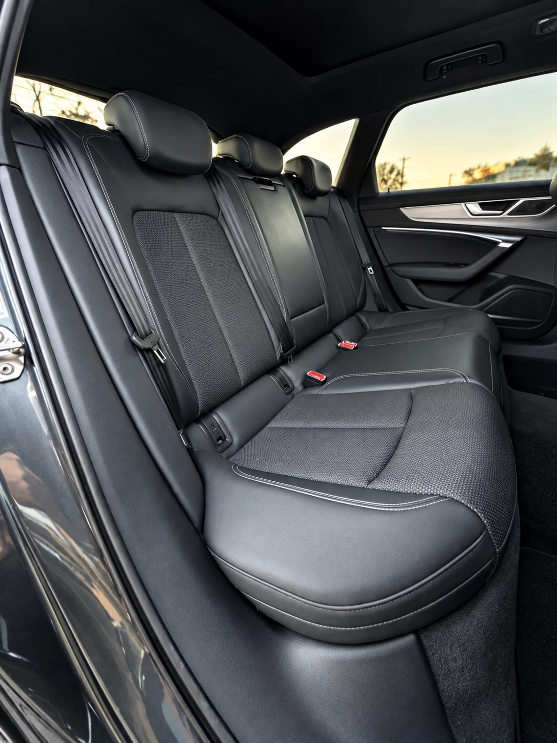 Audi A6 3.0TDI| 286HP| MILD HYBRID| S-LINE| PANO| ЛИЗИНГ, снимка 8 - Автомобили и джипове - 55965784