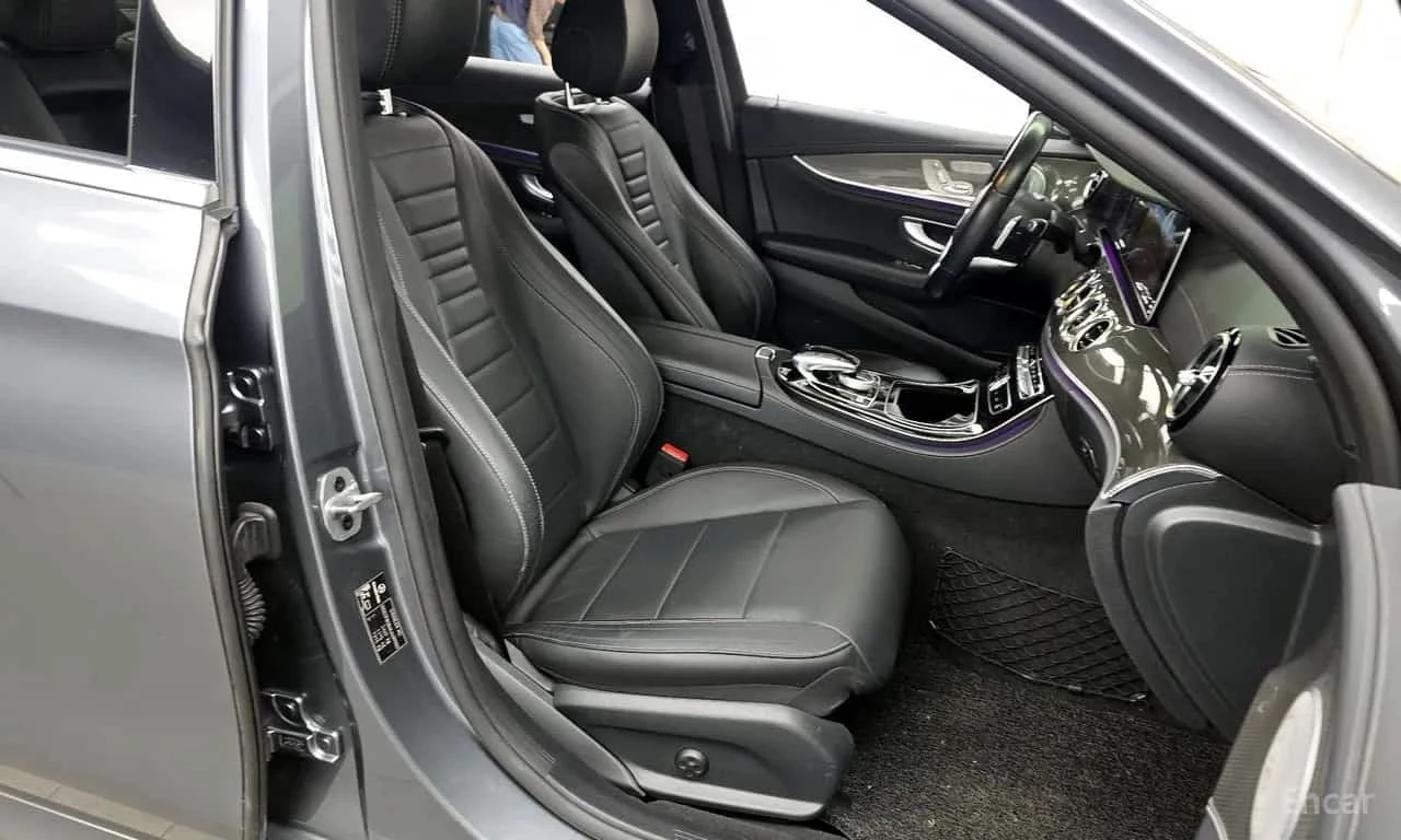 Mercedes-Benz E 350 4MATIC AMG Line/ПОДГРЕВ/ОБДУХ/ПАМЕТ/ФИНАНСИРАНЕ, снимка 11 - Автомобили и джипове - 56261357