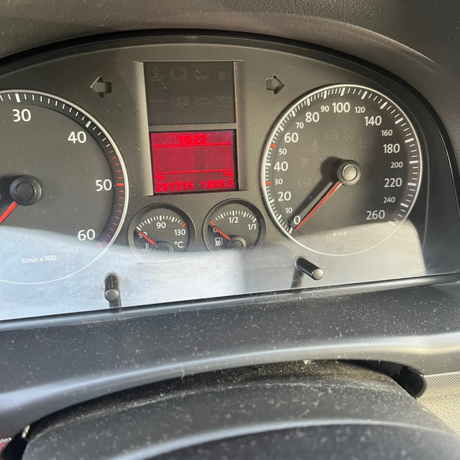 VW Touran, снимка 2 - Автомобили и джипове - 56408058