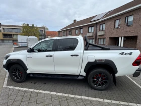 Toyota Hilux Ivincible, снимка 11
