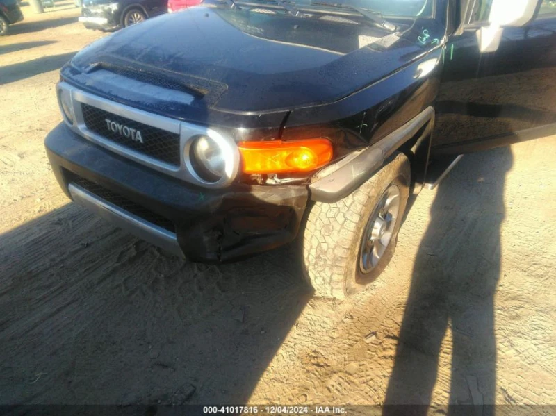 Toyota Fj cruiser 2013 TOYOTA FJ CRUISER Крайна цена 29500лвдо София, снимка 5 - Автомобили и джипове - 48516463