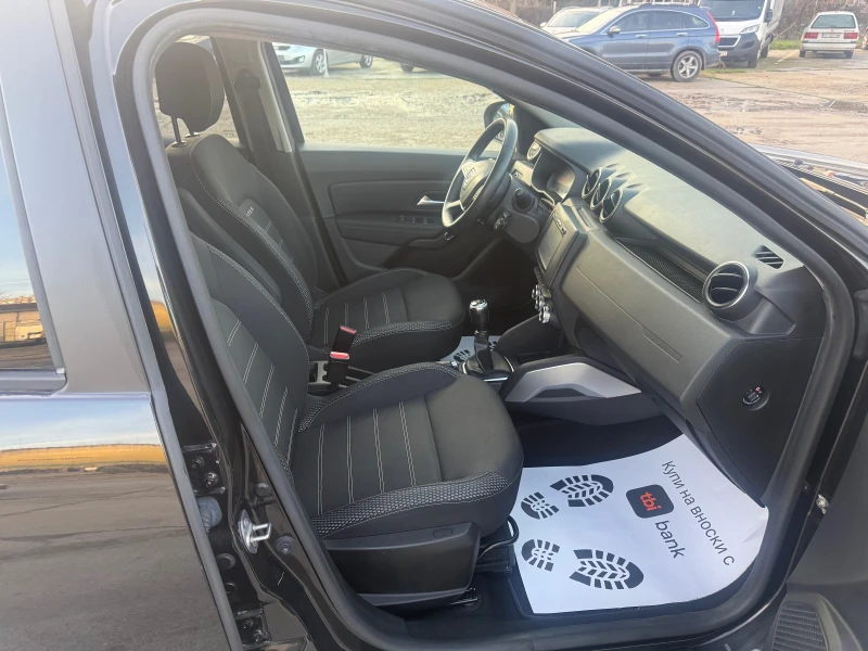 Dacia Duster 1.6 АГУ, снимка 10 - Автомобили и джипове - 52727513