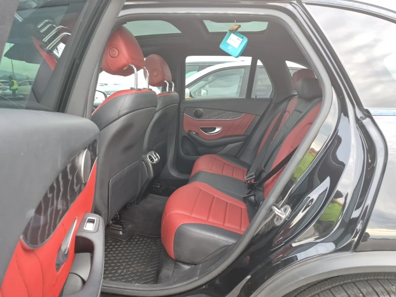 Mercedes-Benz GLC 300 * * CARFAX * * АВТО КРЕДИТ * * , снимка 12 - Автомобили и джипове - 52937400