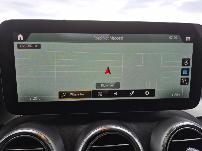 Mercedes-Benz GLC 300 * * CARFAX * * АВТО КРЕДИТ * * , снимка 10 - Автомобили и джипове - 52937400