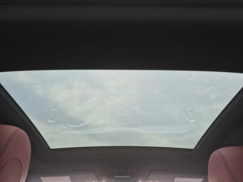 Mercedes-Benz GLC 300 * * CARFAX * * АВТО КРЕДИТ * * , снимка 11 - Автомобили и джипове - 52937400